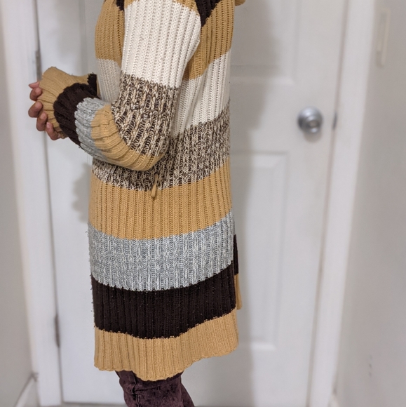 Sweater - Picture 3 of 3